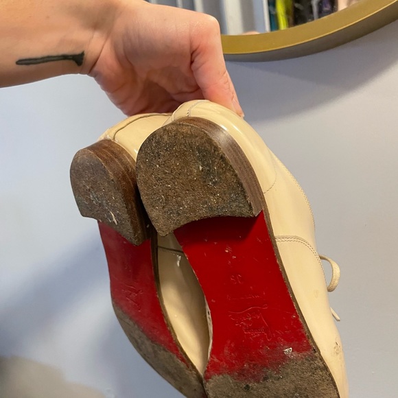 **SOLD** Christian Louboutin patent leather lace up shoe - Picture 3 of 6